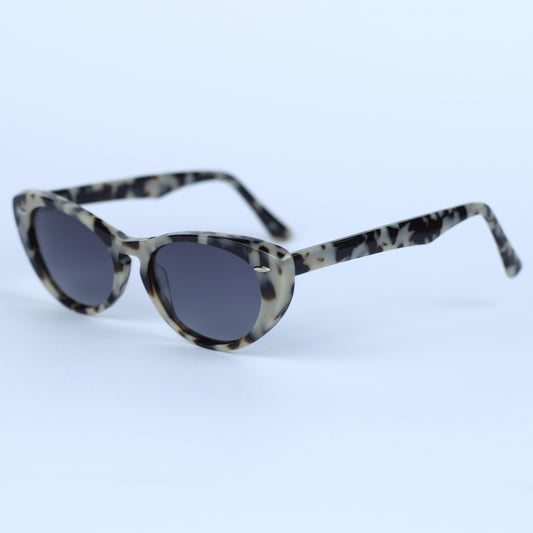 Gafas de sol unisex polarizadas con protección UV, fabricadas en material resistente de acetato.